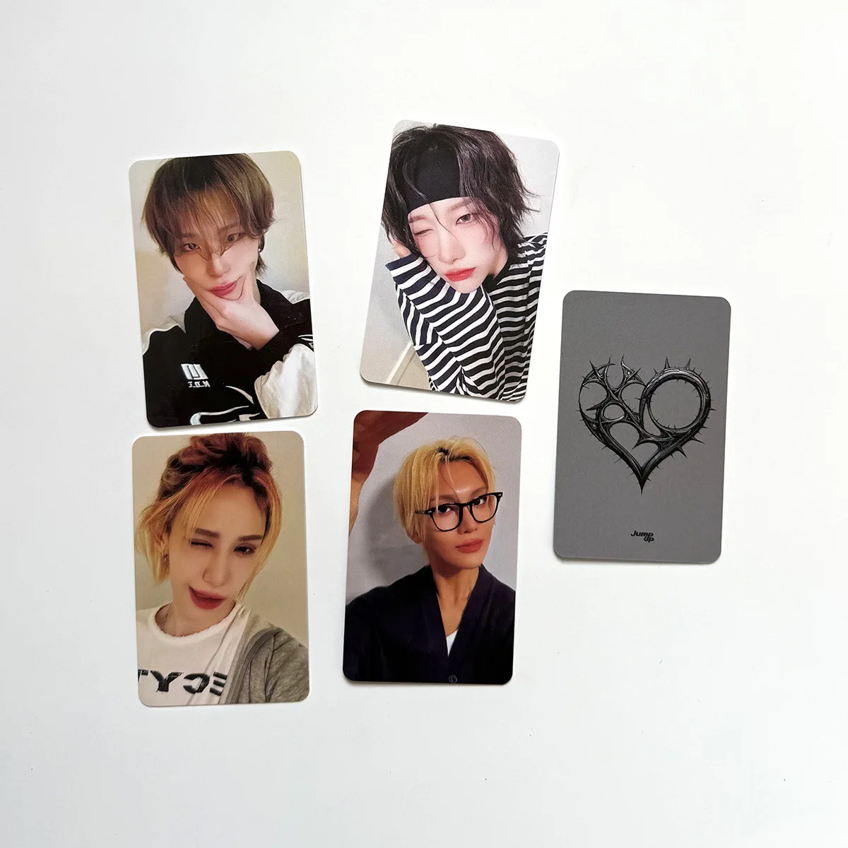 4Pcs/Set Idol Boy Group XLOV New Album UXLXVE Lomo Cards Special Bonus Cards Postcard WUMUTI RUI HARU HYUN Fans Gifts Collection view 6