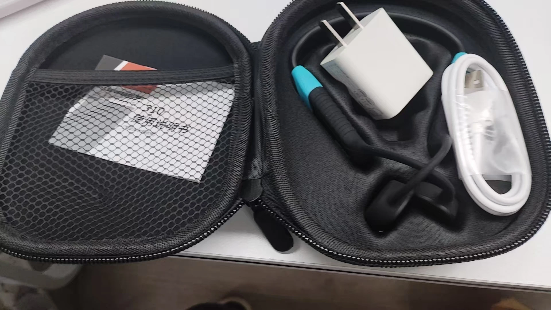 

Waterproof Swimming Training Bone Conduction Headphone With Transmitter