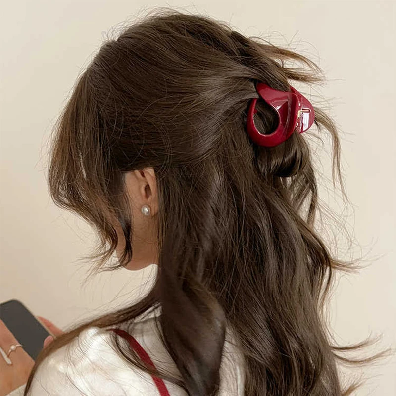 

Simple Solid Color Hair Claws for Girl Irregular Pumpkin Gripper Fashion Back of Head Shark Clips Lady Hair Artifact