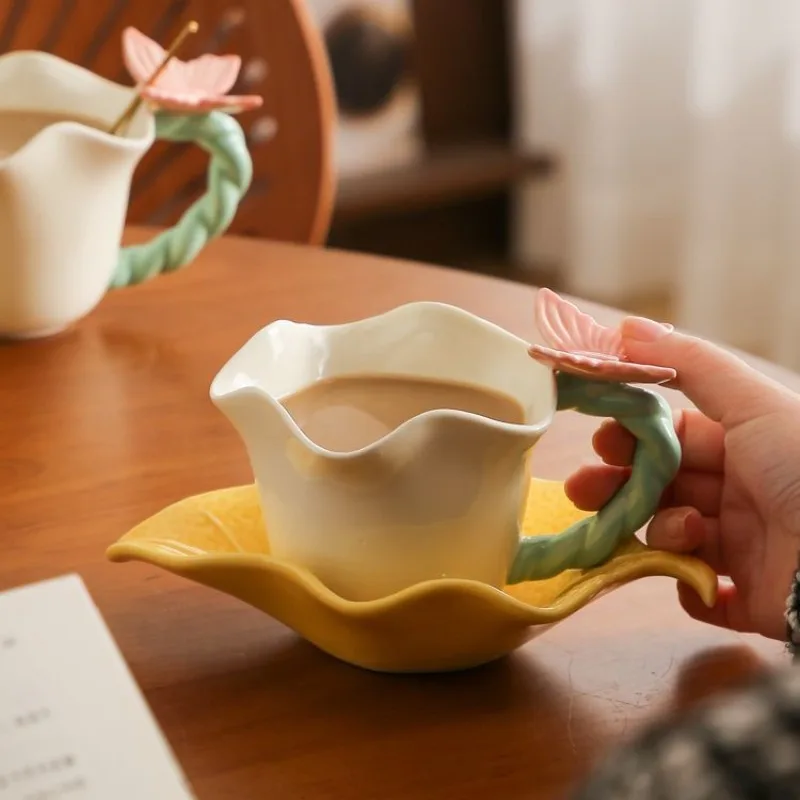 

Creative Ceramic Coffee Mug Plate Spoon Exquisite Butterfly Floral Shape Mug Couple Water Cup Afternoon Tea Flower Tea Mug Gift