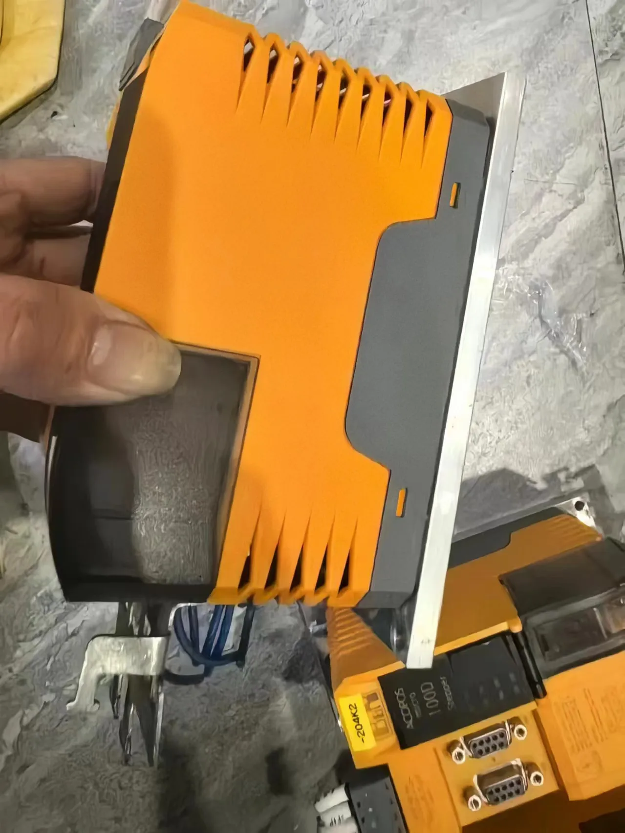 80SD100XD.C044-01 Сервопривод для B&R