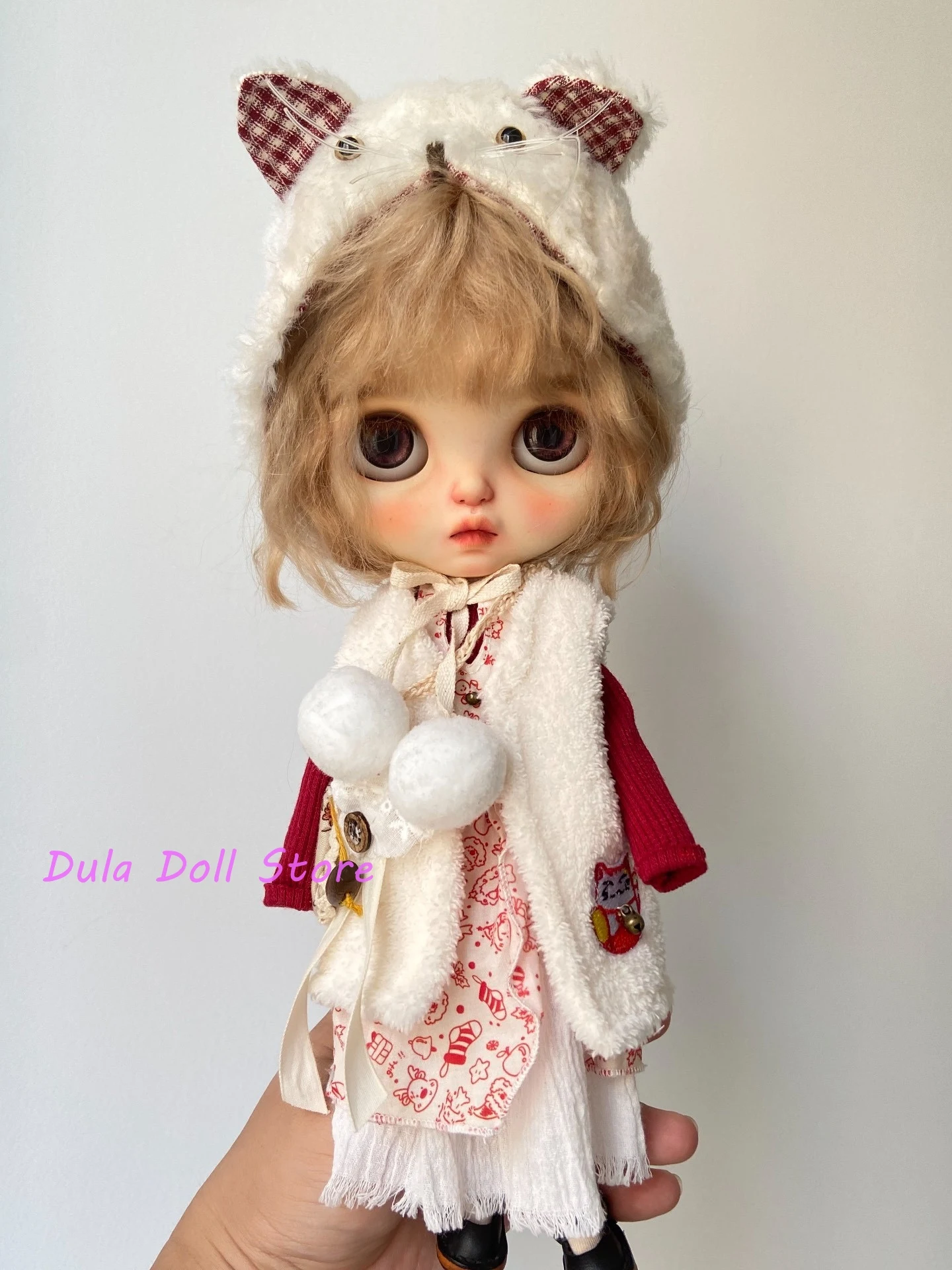 

Одежда для куклы Dula, платье с изображением кота, жилет и шляпа, комплект для куклы Blythe ob24 ob22 Azone Licca ICY JerryB 1/6