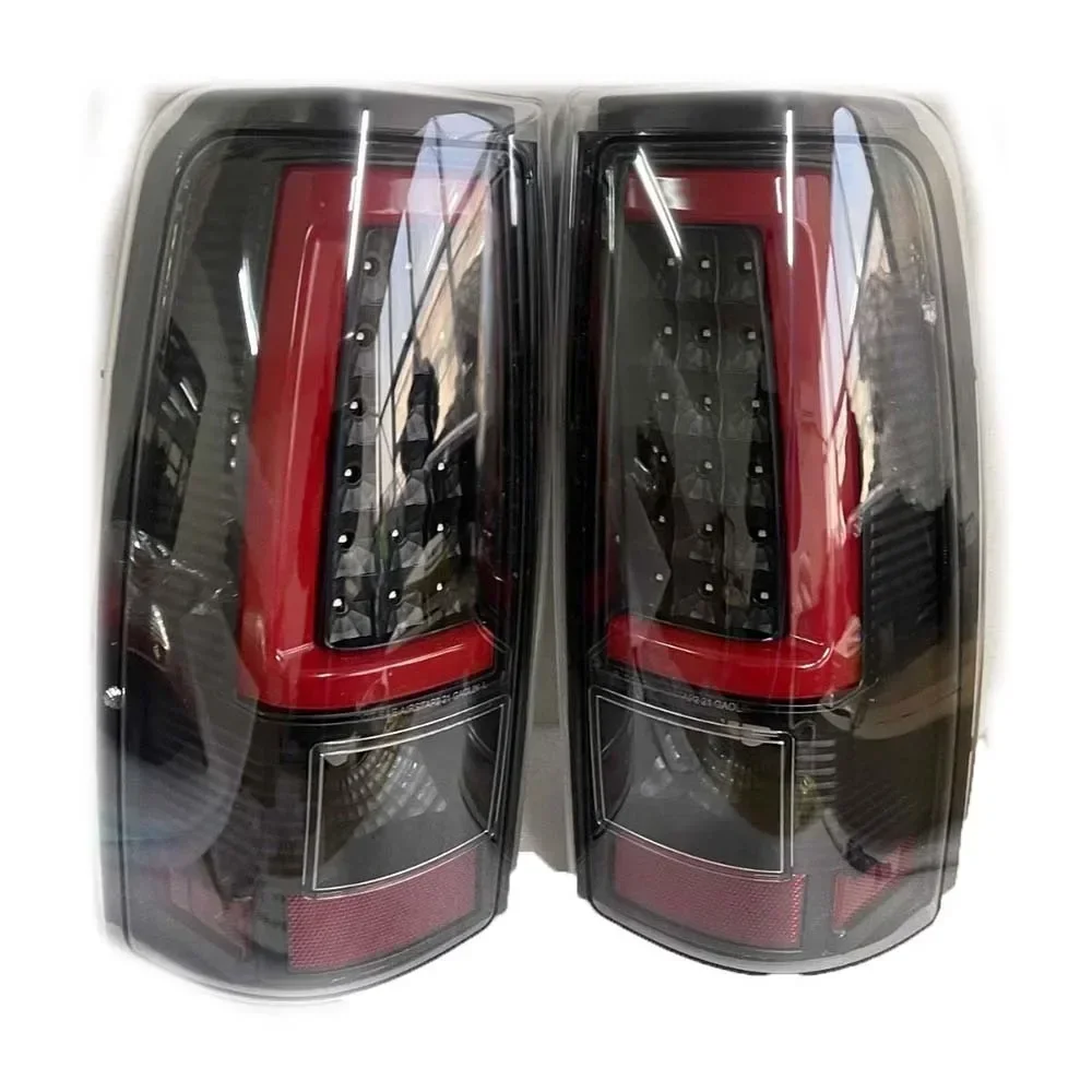 

Rear stop Tail Light Brake light for Chevrolet GMC Sierra 1500 2500HD 3500 2003 2004 2005 2006 taillight