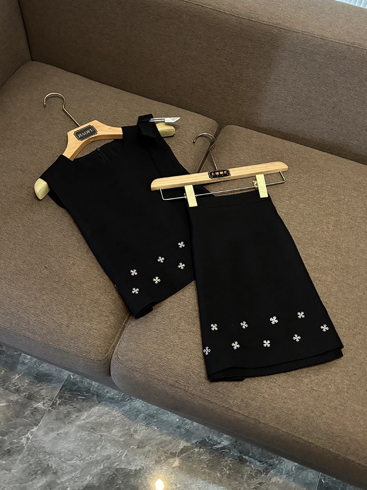 

Ele 3D Four-le Clover Top And A-line Skirt Women's Winter Faion Set 2025 Seasonal Collection U22