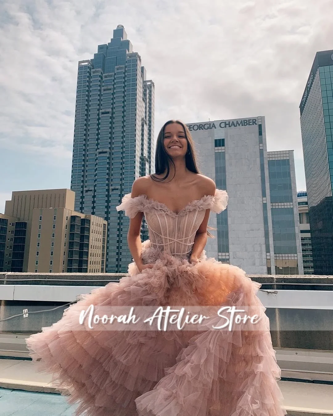 Gradient Aline ปิดไหล่ Elegant Tiered Tulle อาหรับชุดราตรีชุดแต่งงานดูไบ 2025 ที่กําหนดเอง