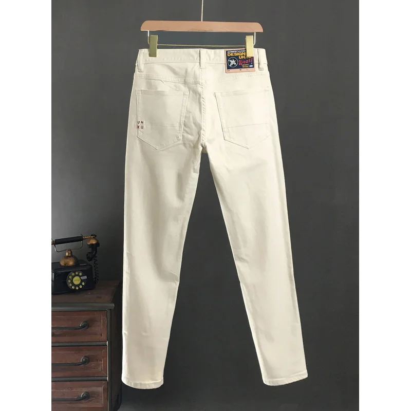 High end off white jeans for men, 2025 autumn new style, simple, slim fit, straight tube, trendy, versatile, retro long pants