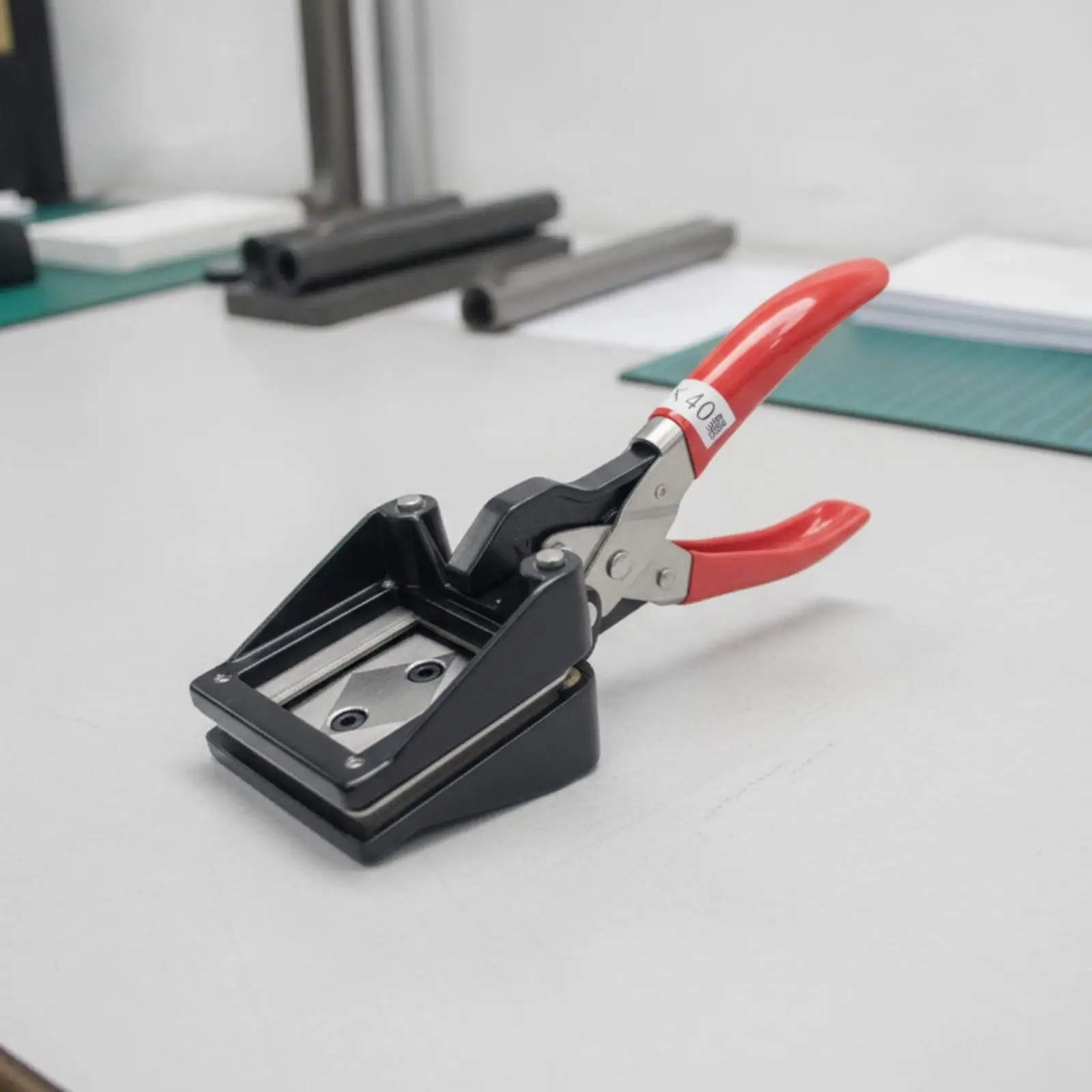 Lever-Style Photo Cutter 32 × 40 Mm Manual ID Photo Cutter Handheld Paper Trimmer Precision Sharp for Studio Workers