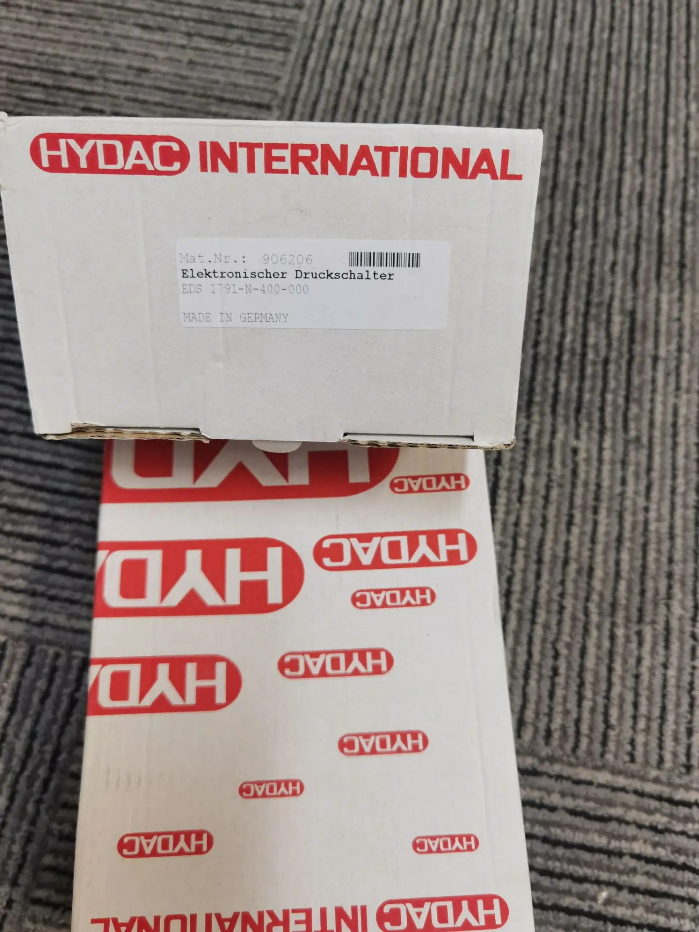 

Original Hedeke HYDAC ETS 326-3-100-000 Sensor In Stock