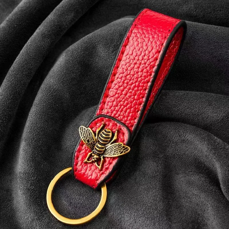 Gorgeous Retro Leather Keyring Delicate Bee Car Keychain Jewelry Fashion Designer Cowhide Key Chains for Men and Women Wholesale