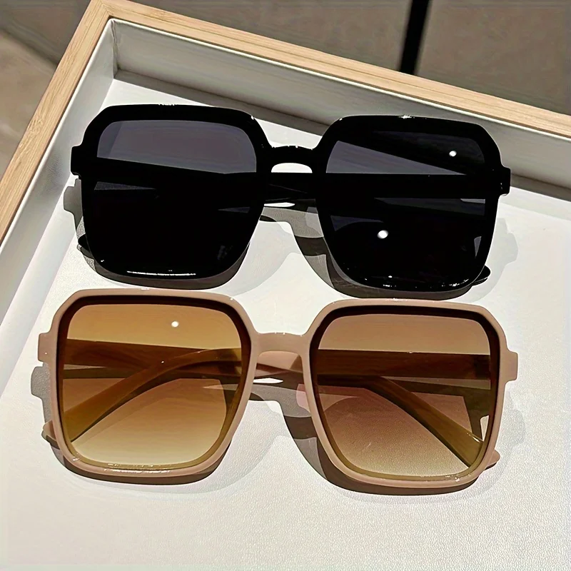 女性用特大ファッショナブルなファッションサングラス、日常使用や屋外旅行用の正方形のプラスチック装飾メガネ付き