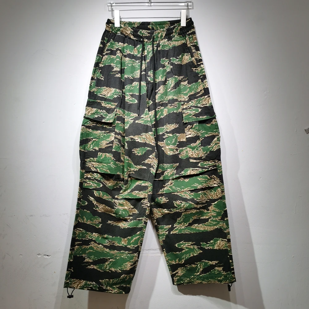 ストリートウェア ワイドレッグ パッチワーク 迷彩 カーゴパンツ メンズ レディース オーバーオール パラトルーパーパンツ アメリカンレトロ ルーズ ストレートレッグ