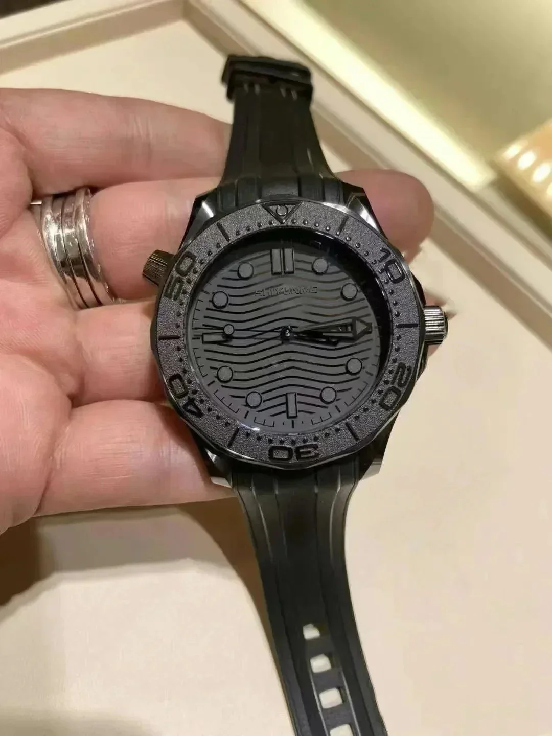 WATCH1 Store ساعة رياضية أوتوماتيكية ميكانيكية متعددة الوظائف للجنسين مجموعة زنبركية من السيراميك مقاومة للماء والتوقيت العالمي