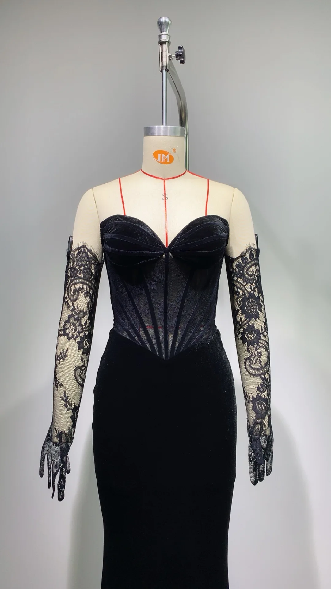 2025New Arrival Abito da donna Guanti moda Pizzo trasparente Lisca di pesce Vita che abbraccia Abito senza spalline Abito da sera da socialite