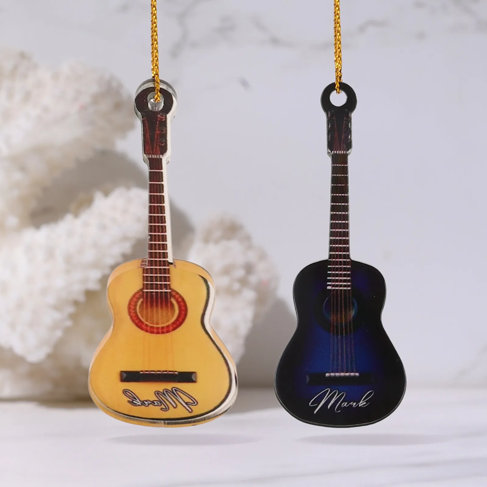 10Pcs Xmas Mini Guitar Hanging Decor Mini Musical Instrument Christmas Tree Ornament Home Office Desk Bookshelf Music Theme