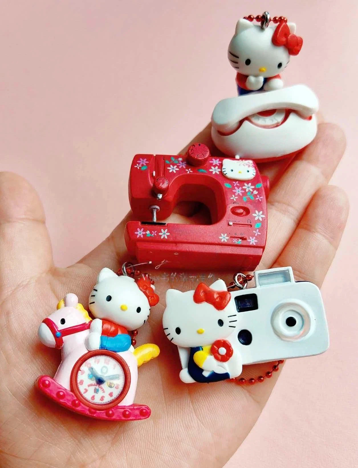 New Product In Stock 50th Anniversary Collection Design Kt Cat Mini Nostalgic Phone Collection Sewing Machine Camera Scene Penda