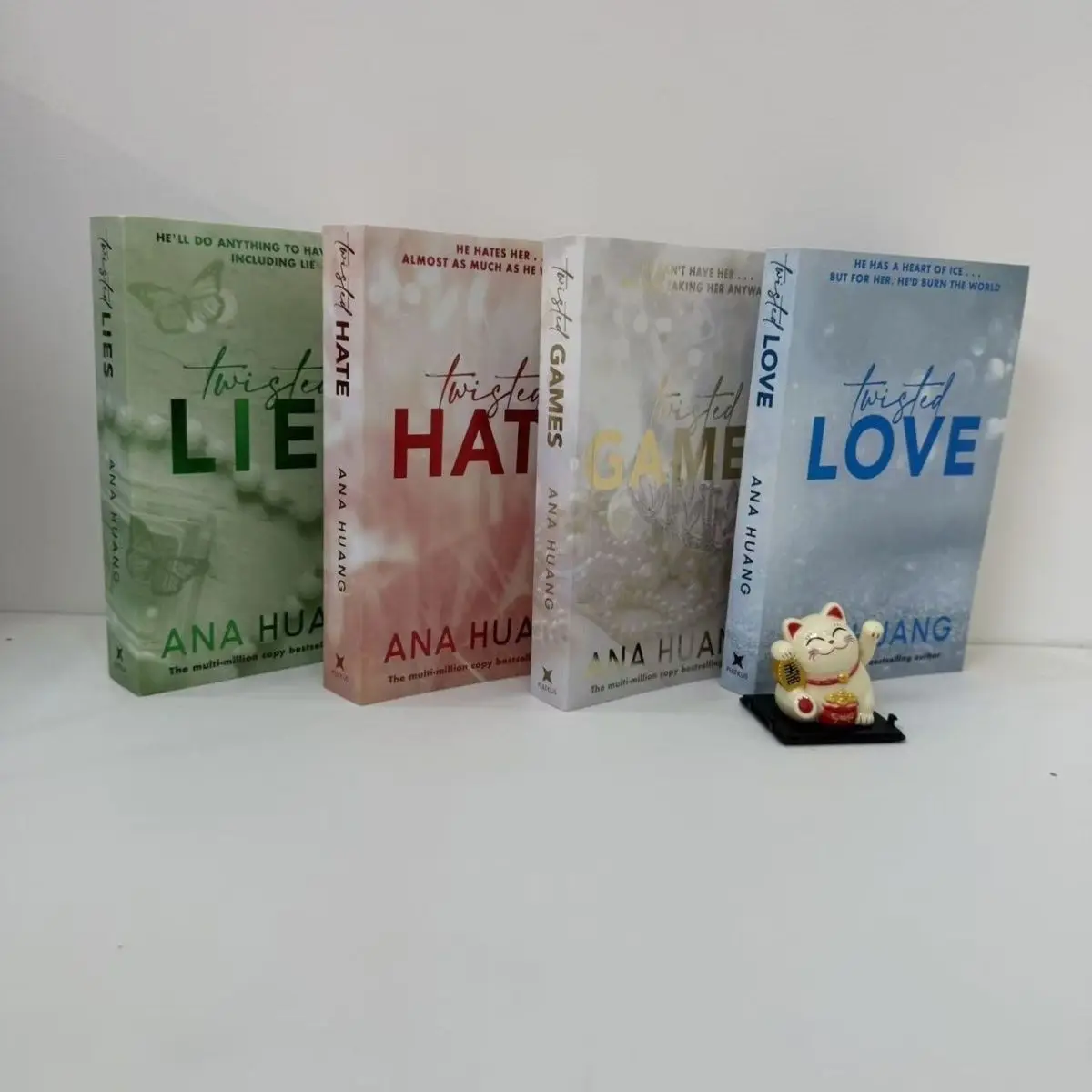 Englische Twisted Love+Hatred+Games+Lies Englische Bücher Livros Libros
