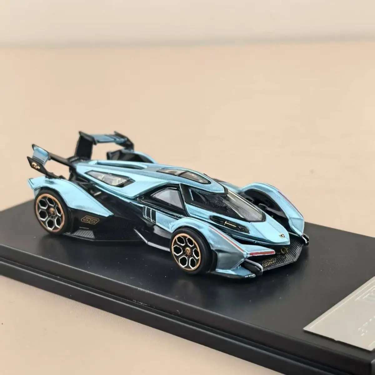 LMF1:64 Lamborghini V12VGT Concept Car Modello di auto di simulazione in lega Modello di auto da collezione in miniatura