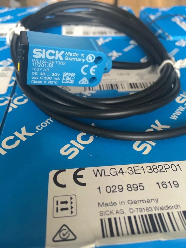 

Sike SICK Mirror Reflection Photoelectric Switch WLG4-3E1382P01 (with Lens) WLG4-3E1382