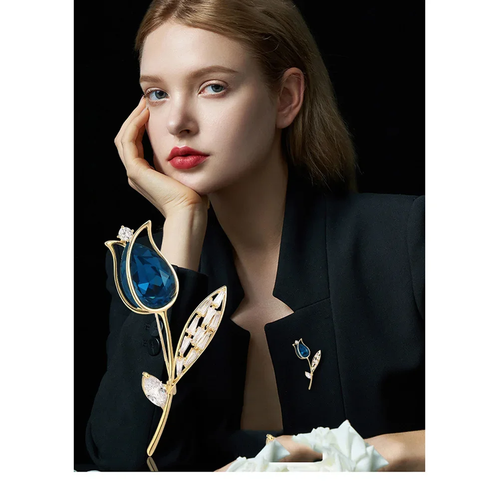 New Blue Crystal Tulip Flower Brooch Jewelry for Banquet Party Corsage Fashion Copper Plant Floral Pin Accessory Lady Badges