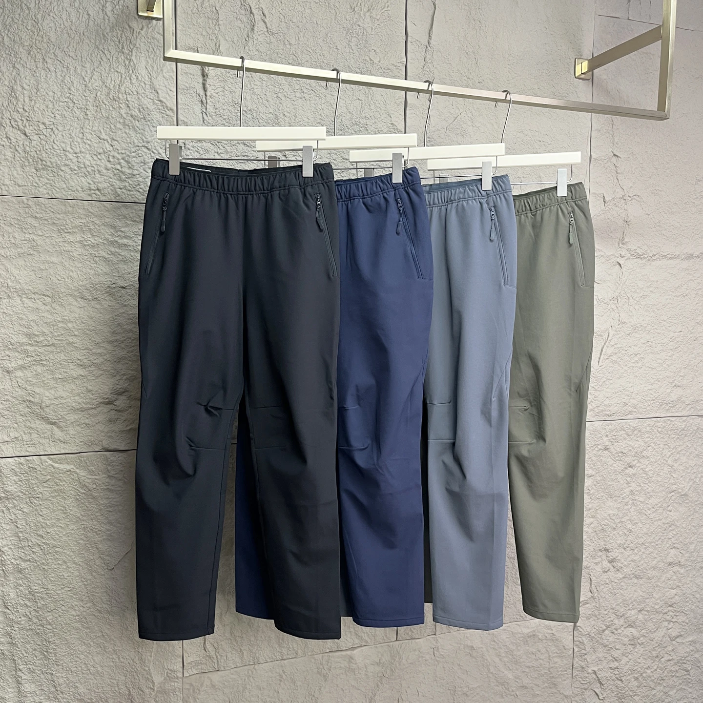 

Уличные мужские легкие мягкие повседневные брюки на фей-подкладке, ветрозащитные, водонепроницаемые, дышащие, удобные прямые брюки