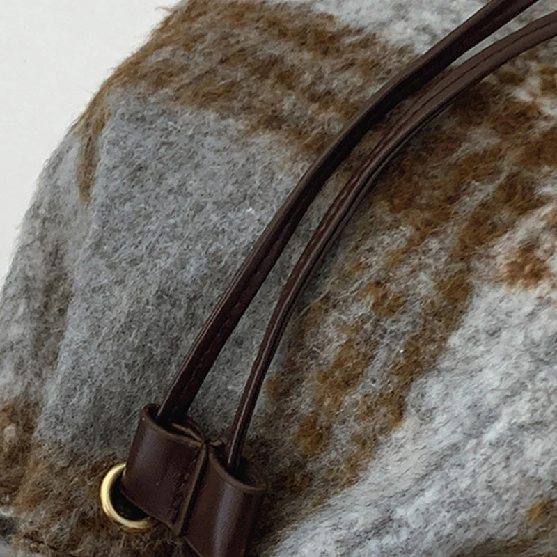 Tweed-Karo-Umhängetasche mit Kordelzug, klassische karierte Damenhandtasche, Retro-Make-up-Tasche, elegante Herbst-/Wintertasche – Detail 3