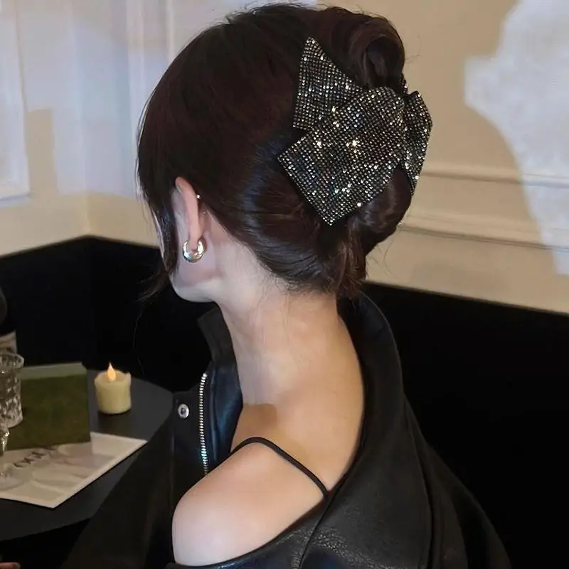 Modische Strass-Haarspange, elegante, glänzende Haarklammer, dreieckige Haarnadel aus Stoff, Haar-Accessoires für den Alltag, Partygeschenk – Detail 1
