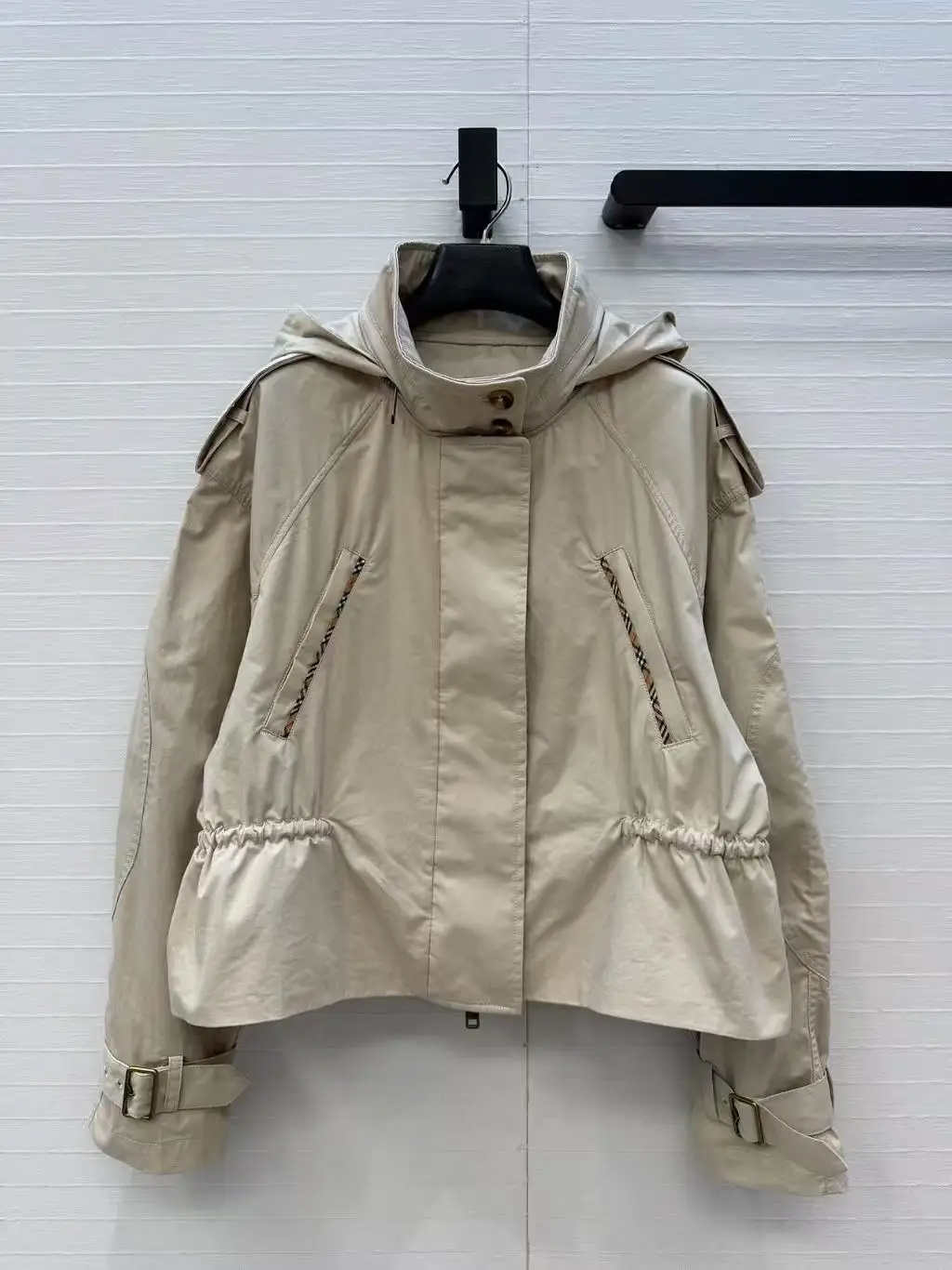 2026 New Autumn Preppy Style Short Design Trench Coat Women Hooded Zipper Long Sleeve Pockets Casual High Street Coat