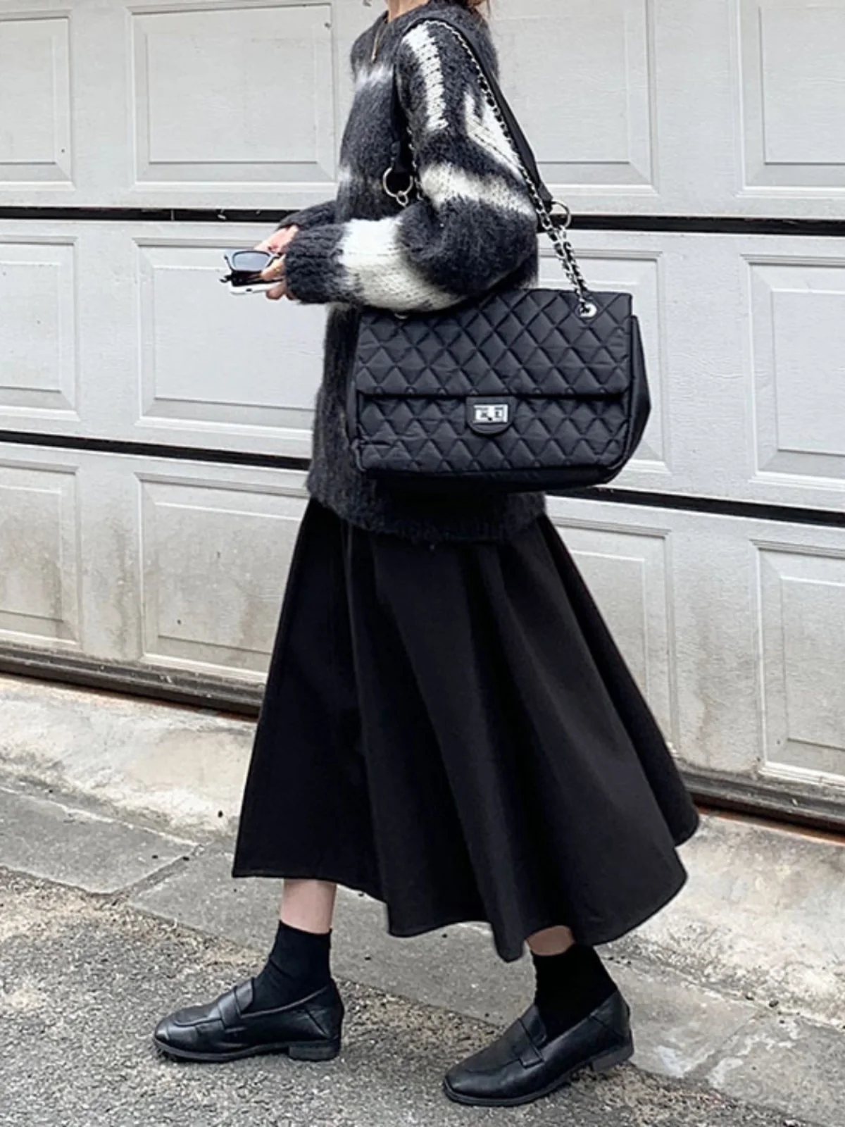 

Black Woolen A-Line Midi Skirt Women's Autumn Winter Slimming Half-length Retro Style Commute High Waist Umbrella Skirt