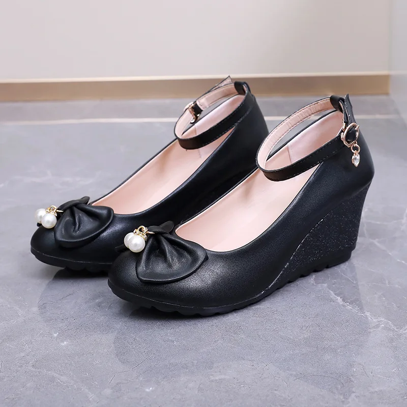 2025 Primavera Verano tacones altos cuñas para mujer tacones de cuña para mujer 7cm bombas elegantes antideslizantes zapatos suaves para madre negro blanco D318