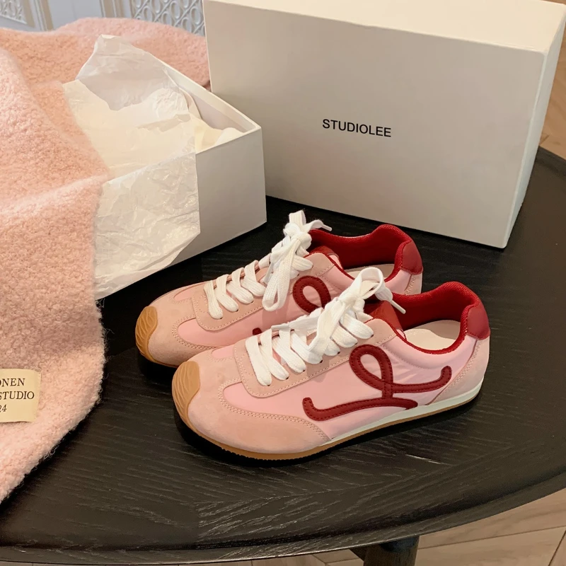 

Retro big toe 2025 spring new color blocked lace up flat bottom casual sports shoes for women