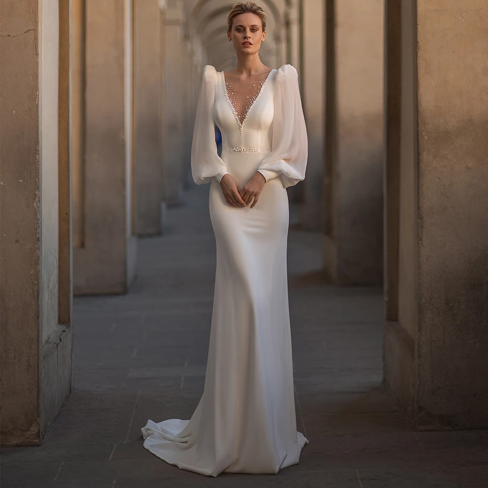 Customized Modern Pure White Mermaid Wedding Dress Ladies Chic V-Neck with Crystal Long Puff Sleeve Sexy Backless Bridal Gown