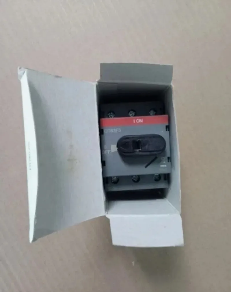 Brand New Original 1Pcs Disconnector OT63F3 OT80F3 Three-Pole Rail Mounting Fast Delivery
