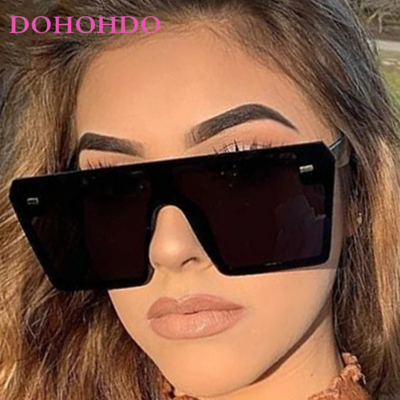 

Popular Luxury Brand Square One-Piece Rivet Sunglasses Women Retro Big Frame Punk Shades Outdoor Windproof Sunglass Lentes UV400