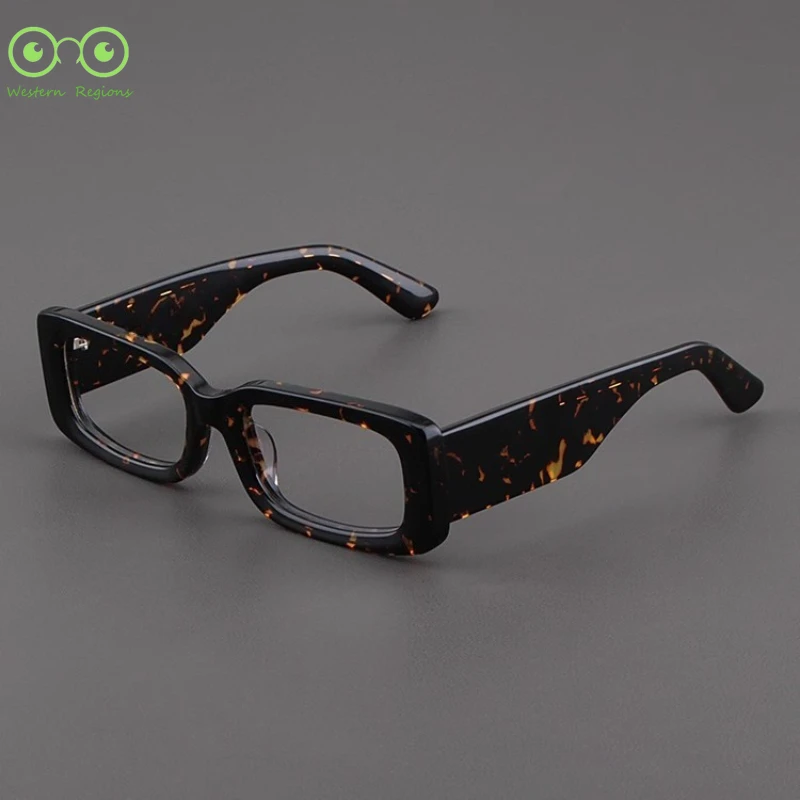 

European and American designers tortoiseshell men and women glasses frames, fashionable retro thick square frames, outdoors