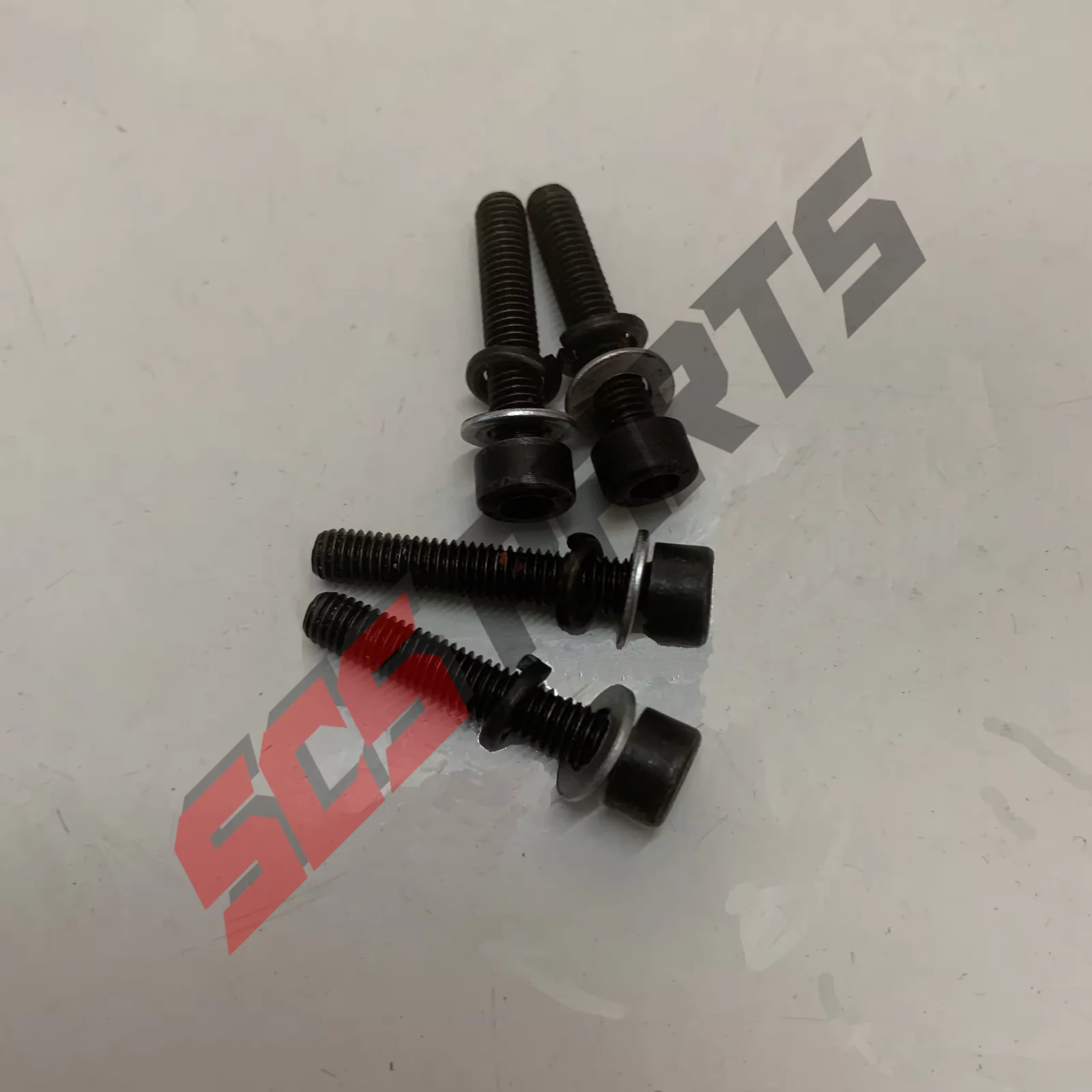 

4шт. 3065944 Защитный винт шайбы подходит для двигателя Cummins KTA19 KTA38 KTA50 NT855