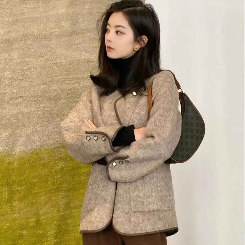 Cappotto di lana con scollo a maniche lunghe stile vintage coreano Giacca monopetto in cashmere da donna allentata 2025 Giacca autunno inverno da donna