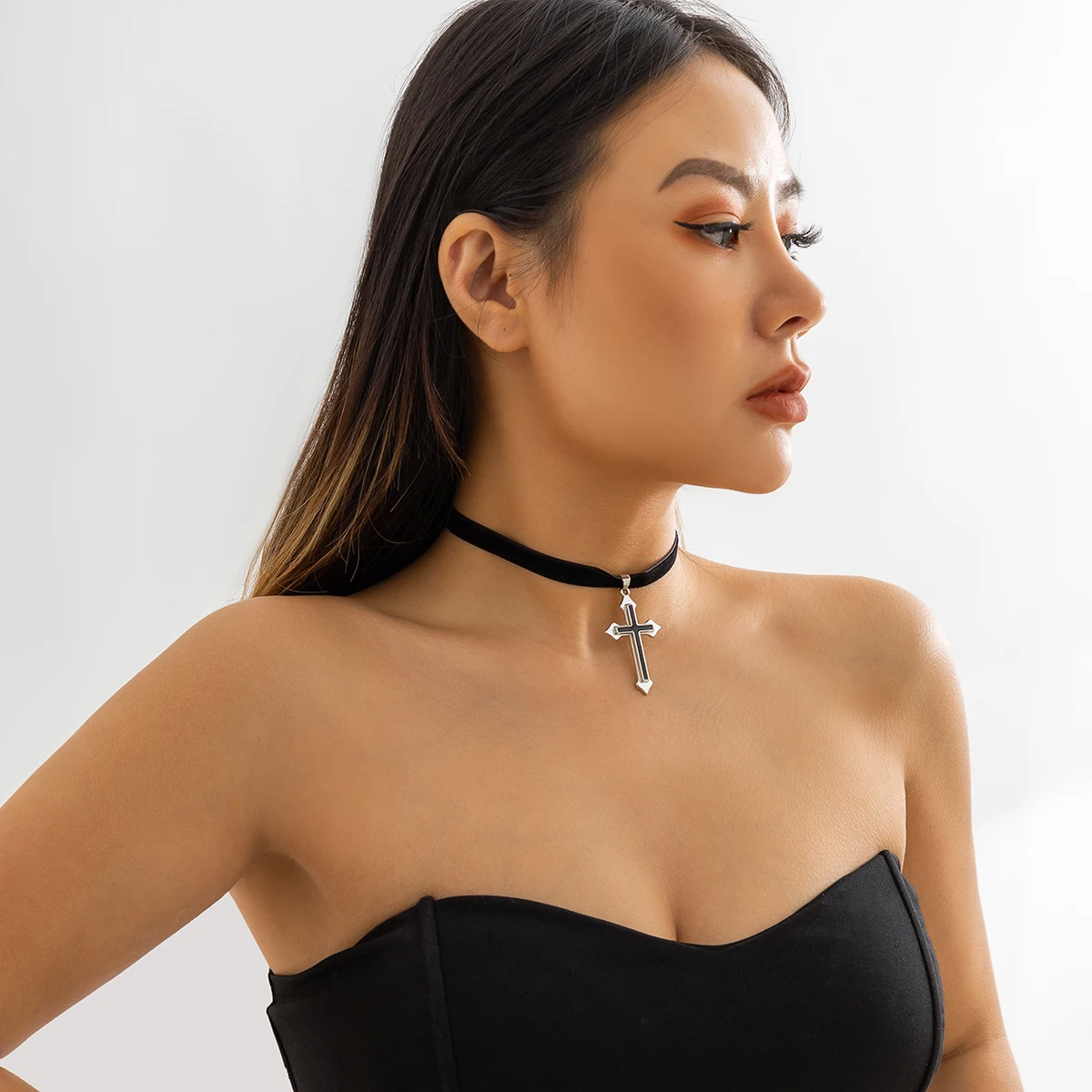 PuRui Gothic Dark Style Black Velvet Short Choker Necklace For Women Hip Hop Oil Drop Cross Pendant Necklace Trend Jewelry
