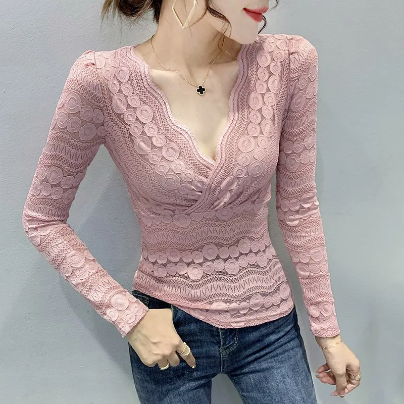 

Sexy Hollow out V-Ne Lace Base irt Long Sve Slim Fit Versatile Top for Autumn Korean Sle Commute Faion Net Material