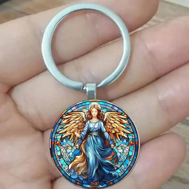 Porte-clés en verre coloré avec motif d’ange – élégant pendentif en alliage de zinc avec un motif d’ange apaisant, cadeau idéal pour les anniversaires et les fêtes.