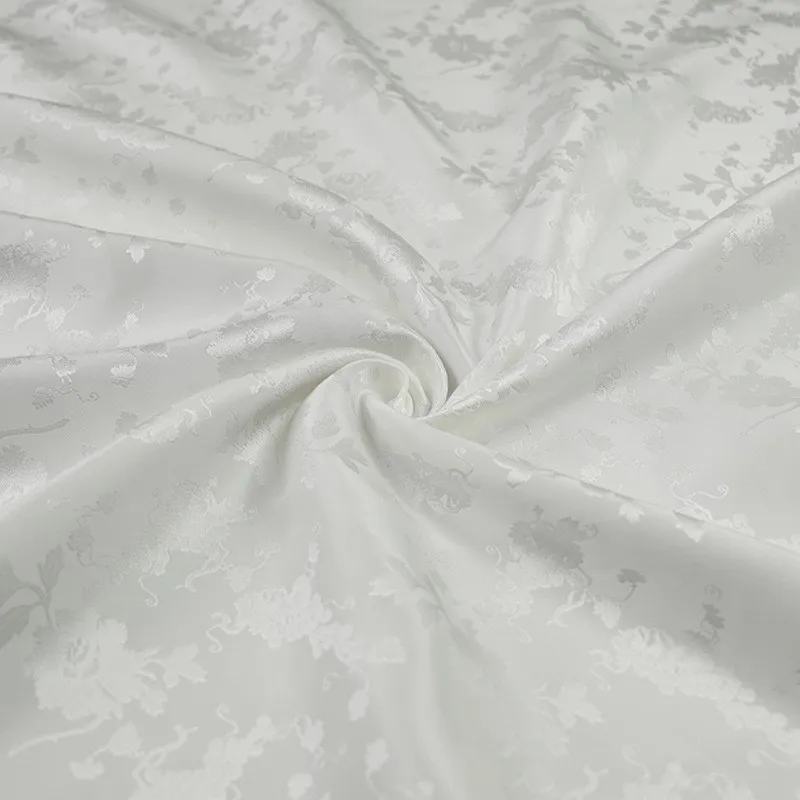 

New Chinese-style Hanfu and cheongsam fabric made of silk