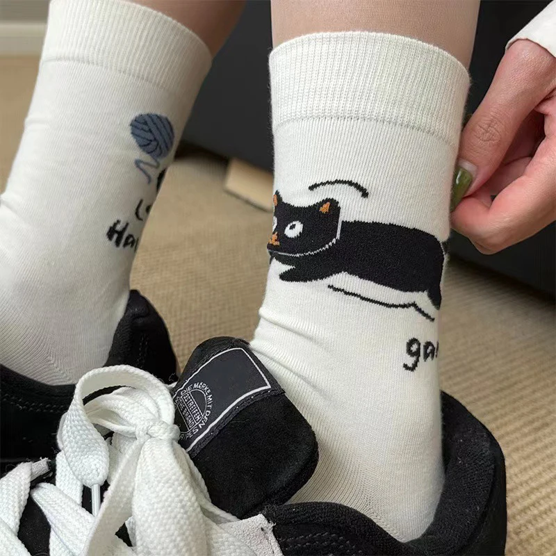 

Fashion Kawaii Cute Animal Women Cotton Socks Cat Rabbit Harajuku Socks Autumn Winter Casual Funny Asymmetric Sock