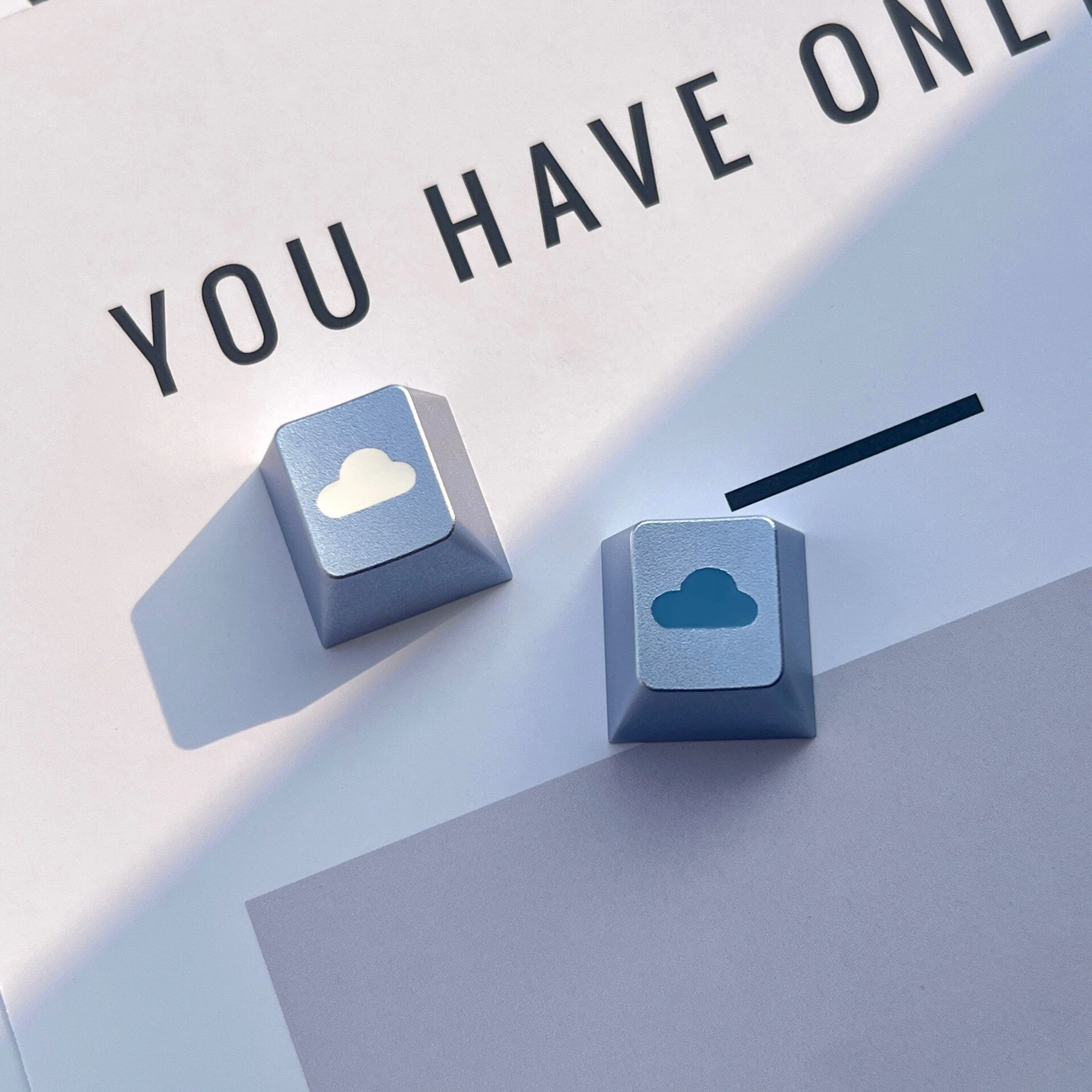 Cloud metal keycap, simple personality CNC aluminum alloy keycap, original height R4