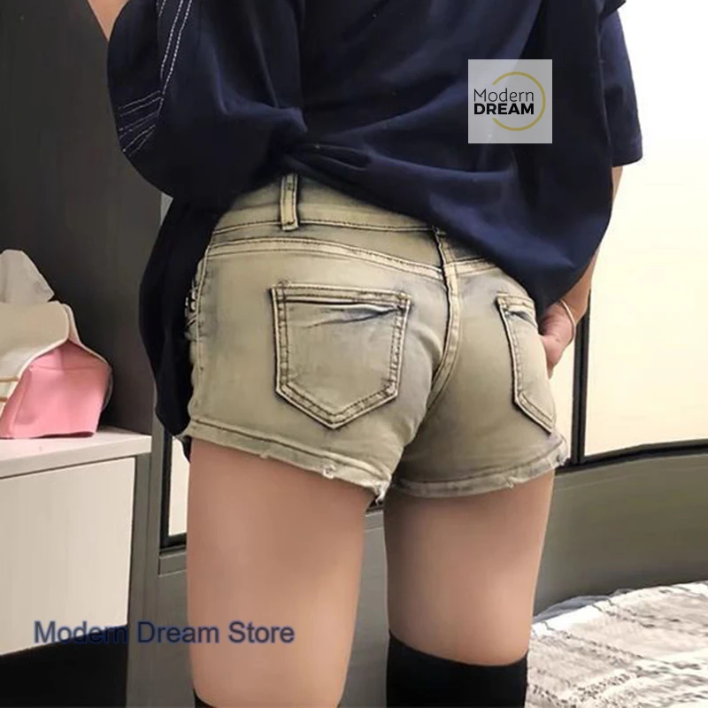 American retro spice girls fashion denim shorts women's summer new low waist slim design sense bag hip ultra-short hot pants.