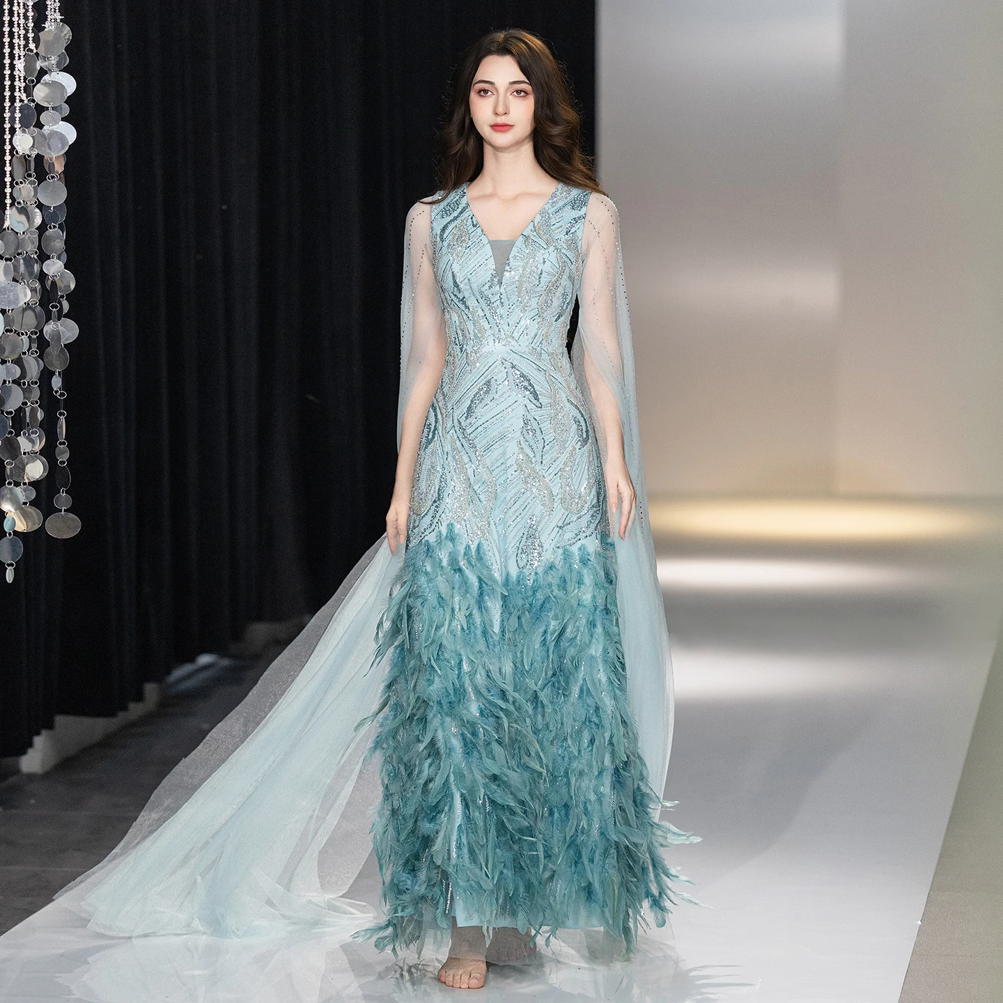 Light Blue Sleeveless Deep V Mermaid Evening Dress Beaded Mesh Cape Gradient 3D Feather Floor Length Wedding Guest Maxi Gown