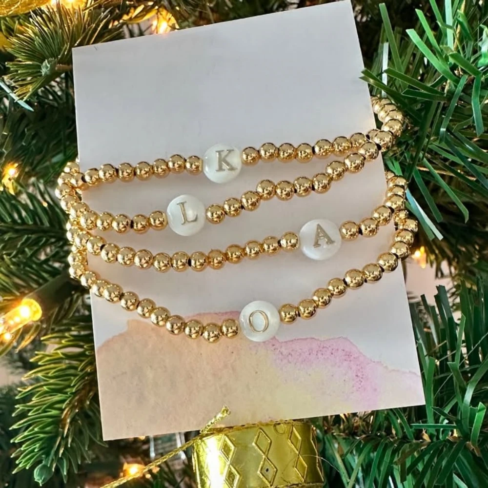 Vlen inicial a ~ z pulseiras elásticas 18 k banhado a ouro bola pulseira concha carta jóias para presente feminino alfabeto jóias vintage