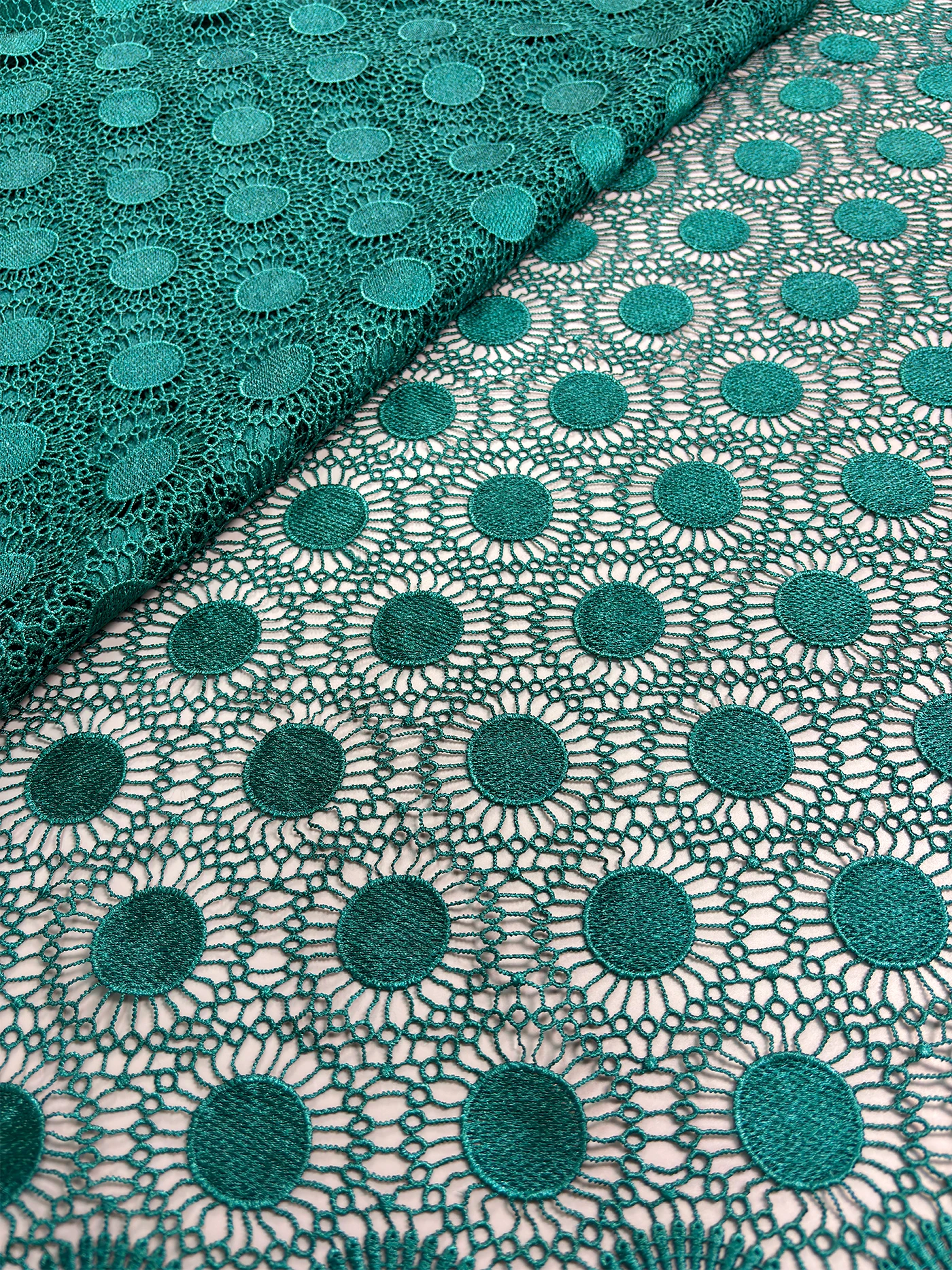 derniere-collection-de-tissu-en-dentelle-nigeriane-5-yards-2026-–-dentelle-africaine-brodee-de-haute-qualite-soluble-dans-l'eau-pour-robes-de-soiree-feminines