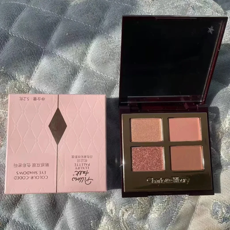 Charlotte Tilbury Micro Light Powder Cushion Inspiration, Nueva Paleta de Maquillaje de 4 Tonos, Polvo Compacto Dorado, Nuevos Cosméticos