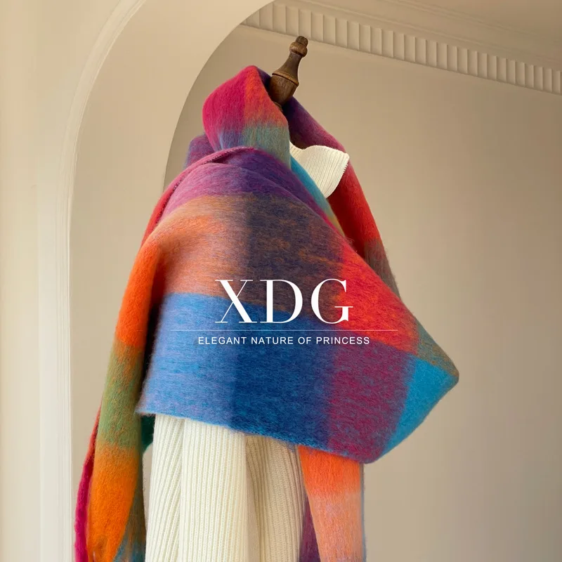 

Нишевые градиентные клетчатые шарфы, бархатные большие наплечники, зимний шарф, мотоциклетный шлем, стильные аксессуары для головы и шеи