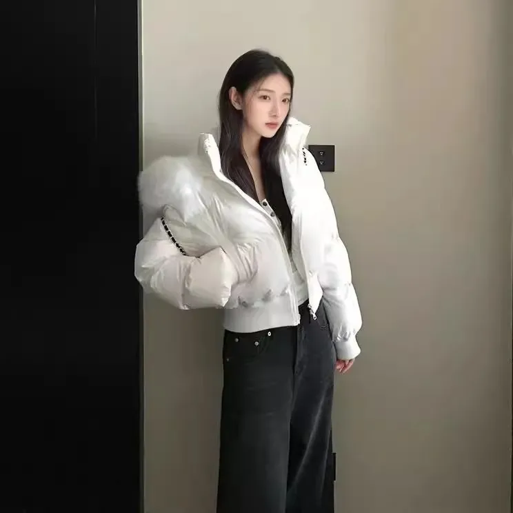 シンプルなファーカラーフード付きショートパーカーコート、ファッショナブルなストリートジッパーフード付きショートコットン服、冬服、女性用ジャケット