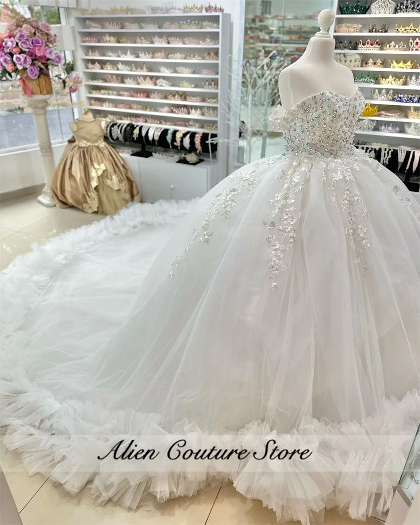 New Sparkly White Quinceanera Dresses Ball Gown 2024 Bead Diamonds Appliques Birthday Dress Vestidos Ruffles Tiered Customized 